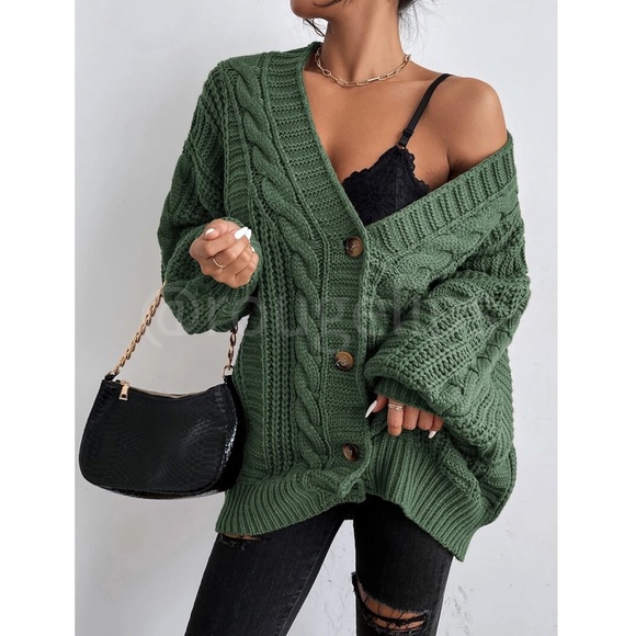 Oversized Green Cable Knit Cardigan Long Sleeves Hip Length Buttoned - Picture 3 of 11